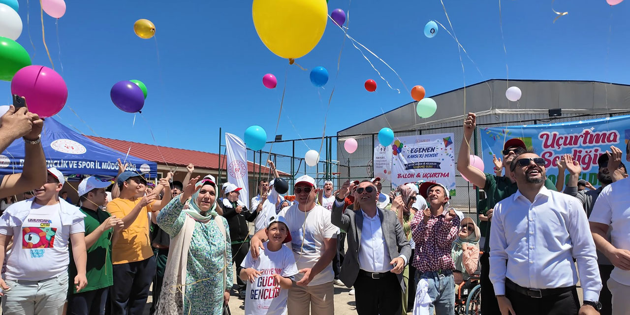 Rize’de balonlar 9 yaşında lösemiden kurtulan Egemen için uçtu