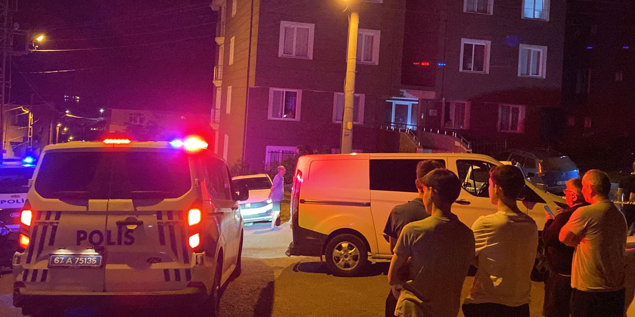 Motosikletli saldırgan dehşet saçtı: 5 el ateş açıp kaçtı