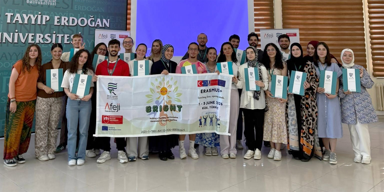 RTEÜ'den Uluslararası Başarı: 3 ülkeden gençler Rize'de buluştu