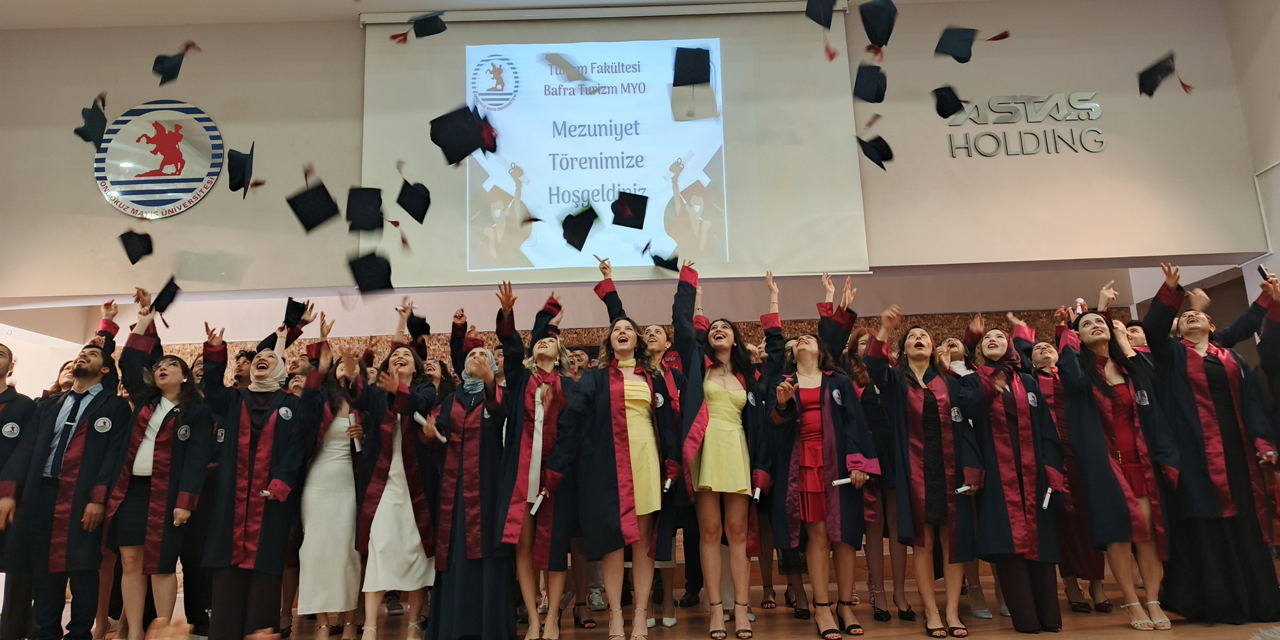 OMÜ Bafra Turizm Fakültesi ve MYO'da mezuniyet coşkusu