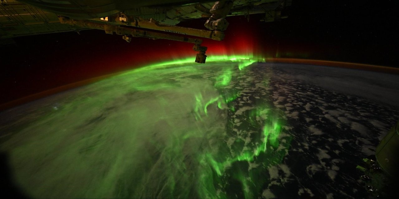 NASA astronotunun uzaydan görüntülediği kutup ışıkları mest etti