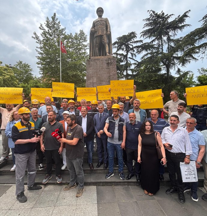 Trabzon'da madencilerin maaş protestosu
