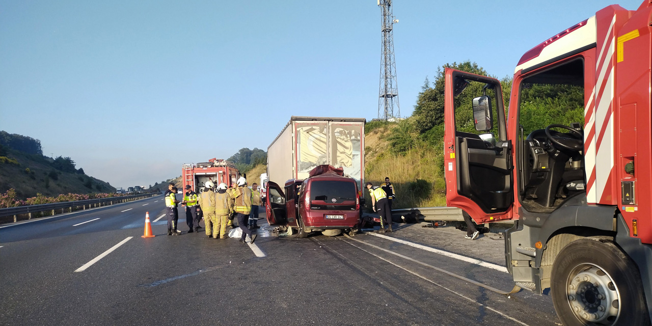 Kuzey Marmara Otoyolu'nda feci kaza: 1'i bebek 3 kişi hayatını kaybetti