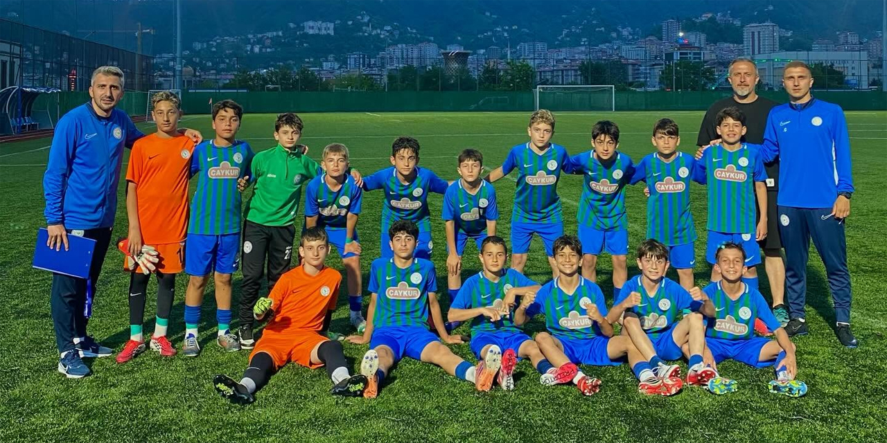 Çaykur Rizespor U12 Takımı Namağlup Şampiyon