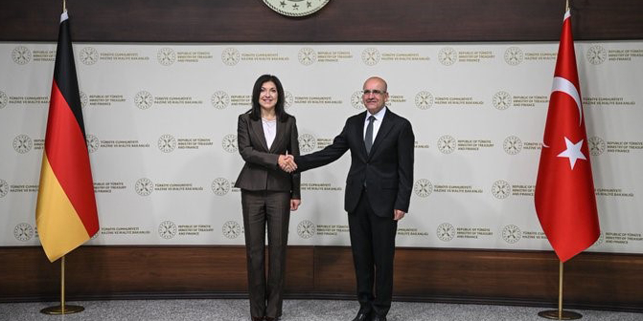 Bakan Şimşek, Almanya Federal Ekonomi ve Enerji Bakanı Reiche ile bir araya geldi