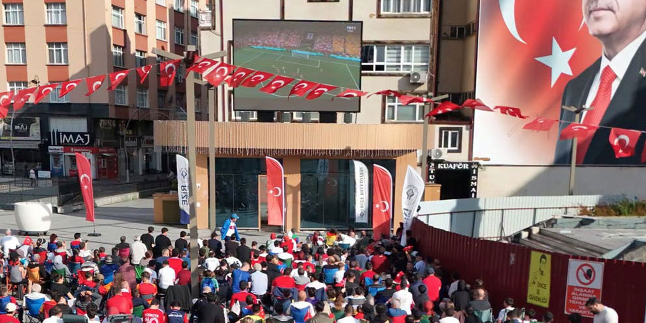 Bakanlıktan YKS Ayarı: 81 İlde Milli Maçın Dev Ekran Gösterimlerine Yasak Geldi!