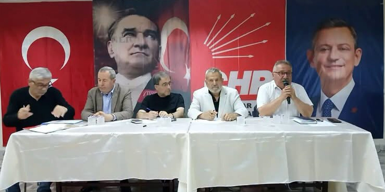 CHP Pazar'da Kurultay Sesleri: Butlana Hayır, Kurultay istiyoruz