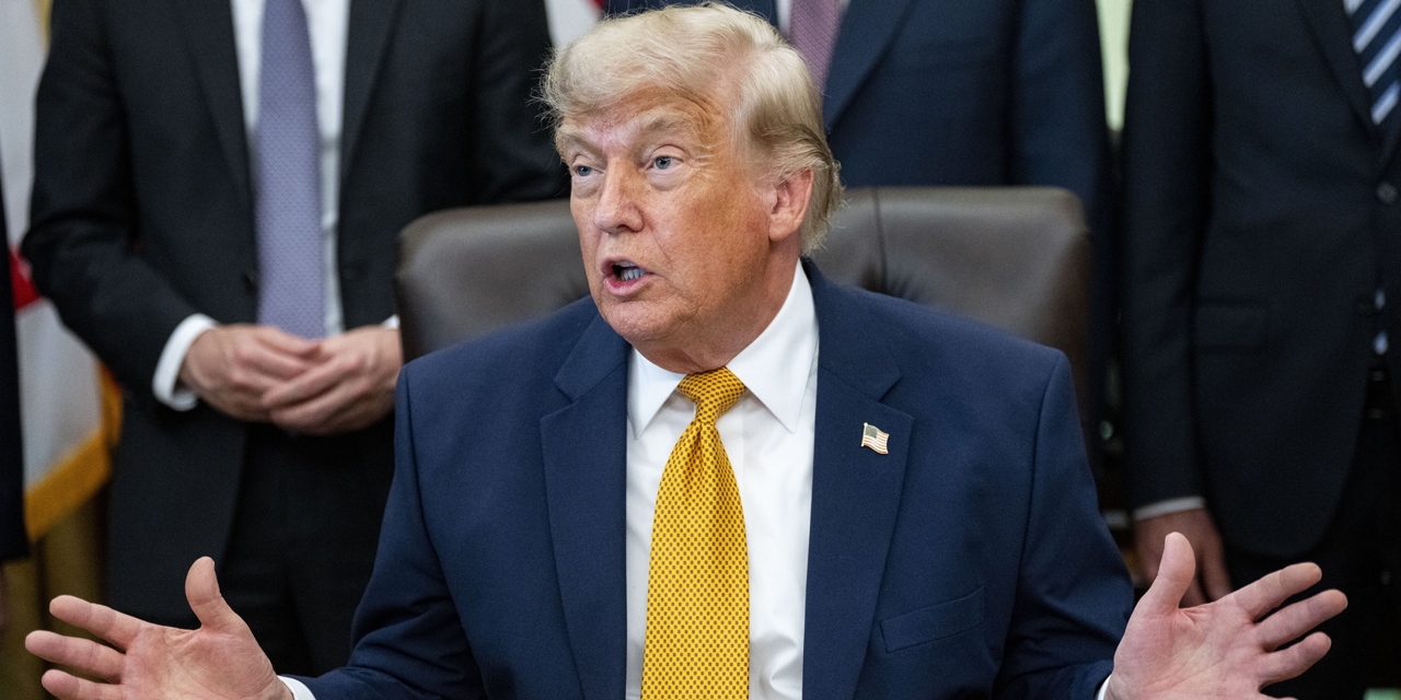 Trump: "İran, yalan haberlerin aksine Hürmüz Boğazı'ndan geçen gemilerden hiçbir geçiş ücreti almadığını ABD'ye bildirdi"