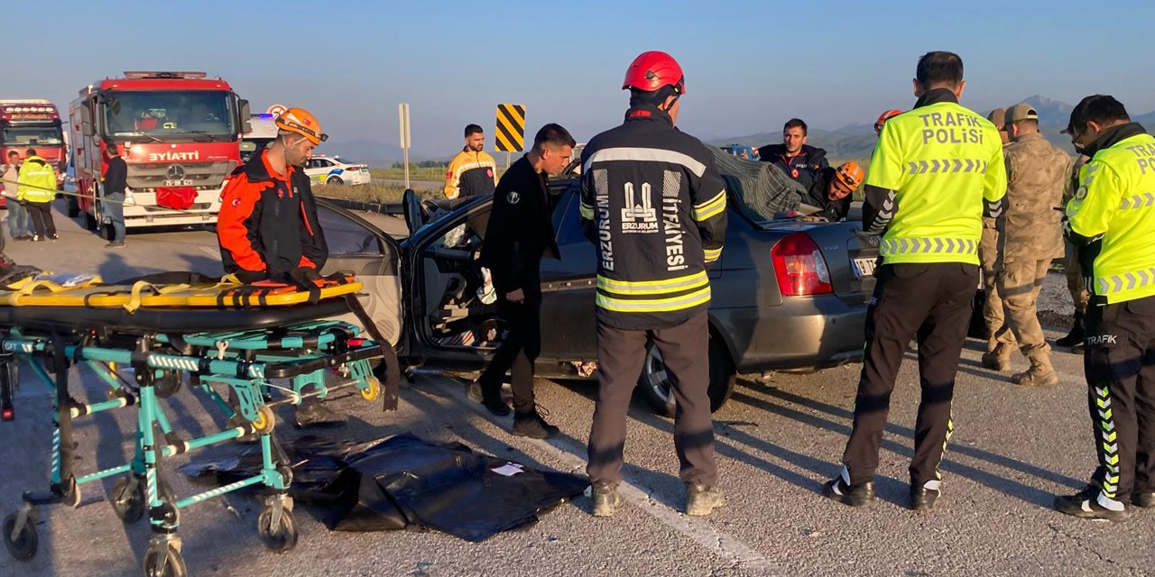 Erzurum'da otomobil kamyonete çarptı: 3 ölü, 3 yaralı