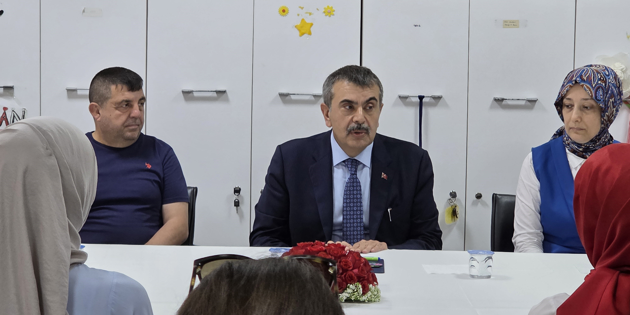 Bakan Tekin: "Tüm kararları öğretmenlerimizle istişare ederek alıyoruz"