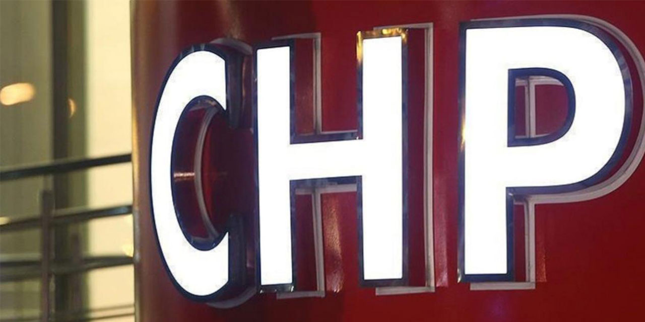 CHP'de 26 il başkanı görevden alındı