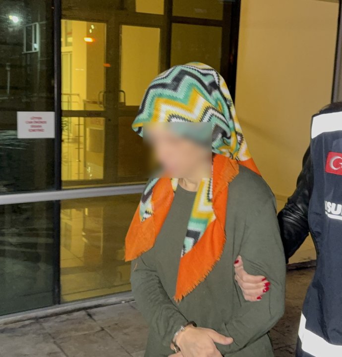 Çöpe atılan bebeğin sırrı çözülemedi: Tutuklu annenin yargılanması sürüyor