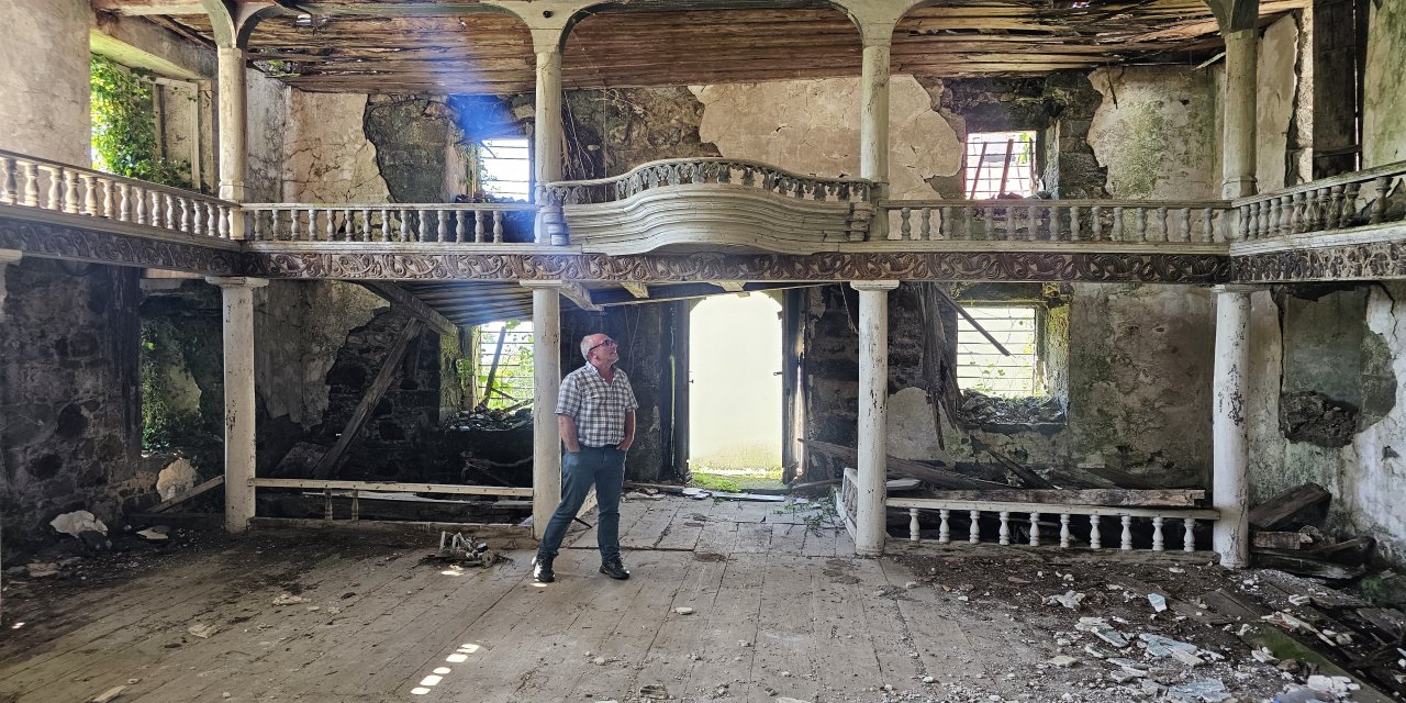 Tarihi cami 20 yıldır restorasyon bekliyor: "Bir 20 yıl daha bekleyemeyiz"