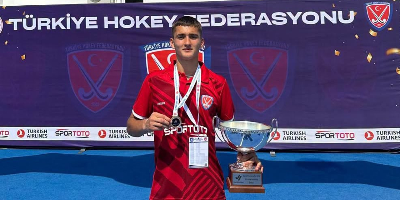 Ardeşenli Milli Hokeyci Ramazan Kulaber Avrupa zirvesinde