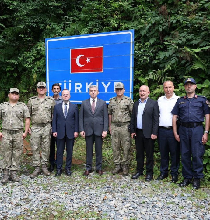 Artvin Valisi Ergün'den Gürcistan sınır karakollarında denetim