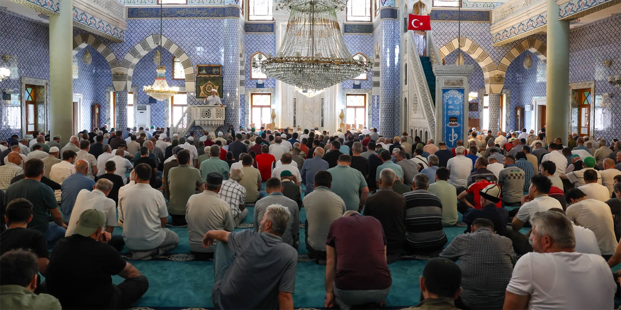 Rize'de 15 Temmuz Şehitleri dualarla anıldı