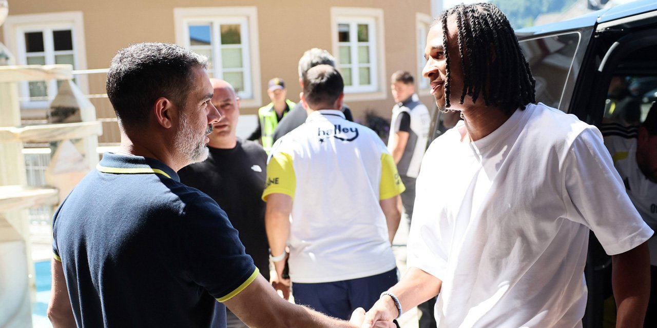 Nathan Ake, Fenerbahçe'de ilk çalışmasını yaptı
