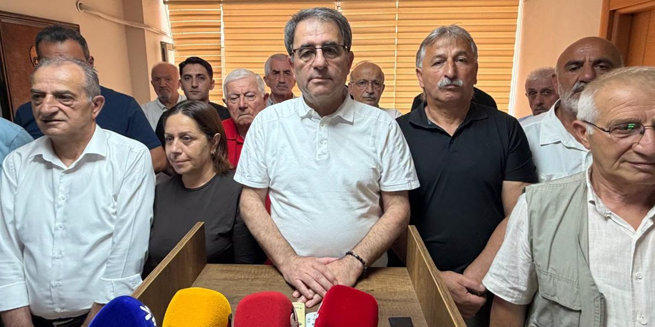 Saltuk Deniz: 44 İl Başkanı görevden alındı, biat etmeyeceğiz