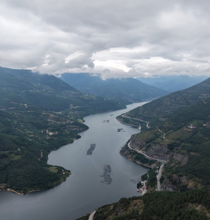 Norveç Fiyortları değil, Artvin Çoruh Vadisi