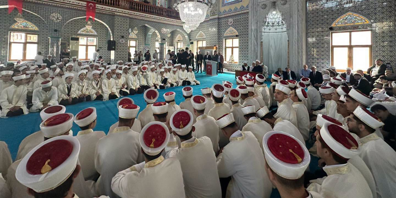 Of'ta 124 Genç Hafız için Toplu İcazet Töreni düzenlendi