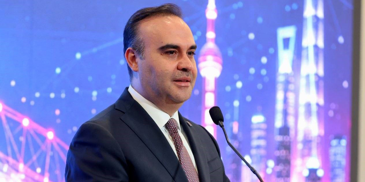Türk bilim insanları dünyanın en kuzeyindeki deniz buzu hattında