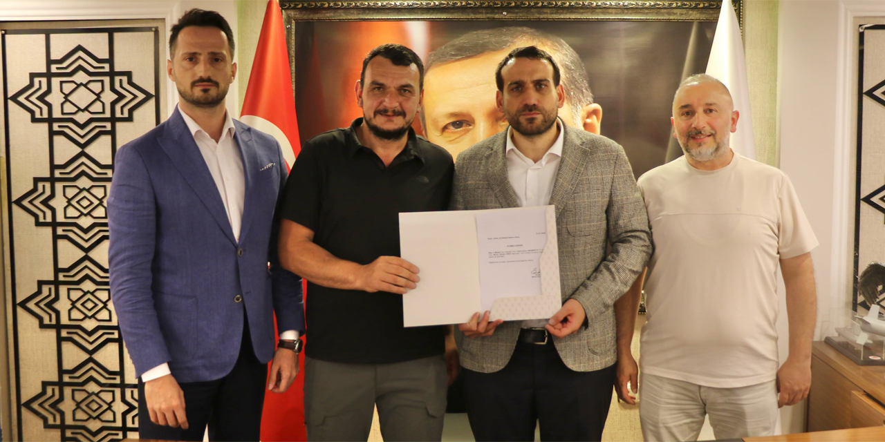 Ambarlık Köyü'nde Bayrak Değişimi: Yeni Başkan Ahmet Türüt