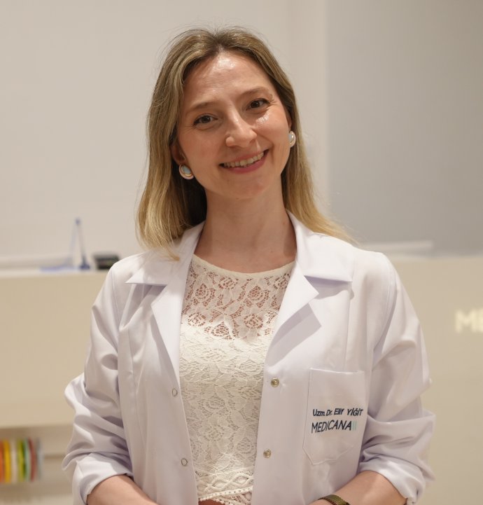 Anne sütü, bebeğin karşılaştığı mikroplarla savaşıyor