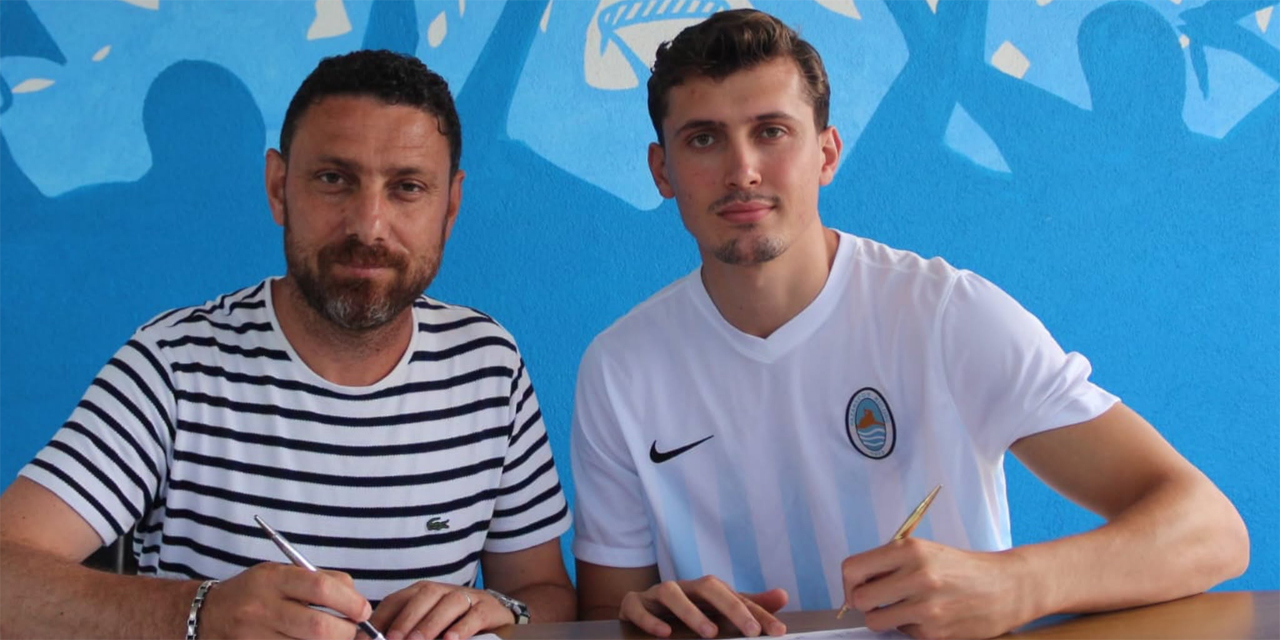 Pazarspor'da Golcü Ata Kurtuluş 1 Yıllık Sözleşmeye imza attı