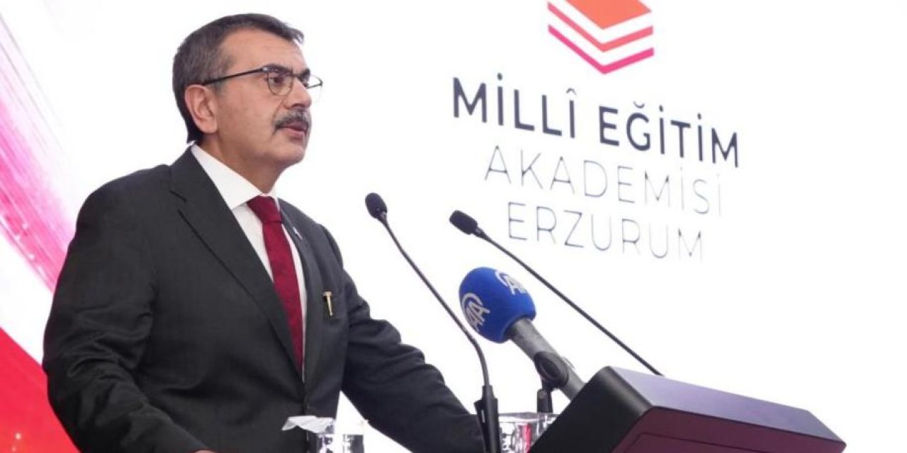 Bakan Tekin: "Hayatın çok hızlı değiştiği bir dönemi yaşıyoruz"