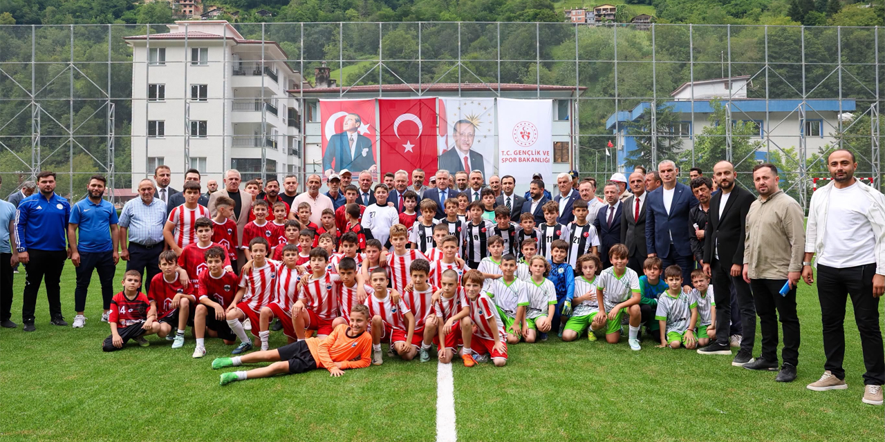 İkizdere'nin Yeni Futbol Sahası Açılışa Hazır