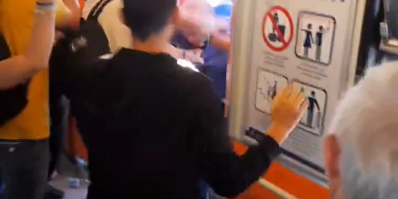 Metroda Kadınların Fotoğrafını Çektiği İddia Edilen Şüpheliye Dayak