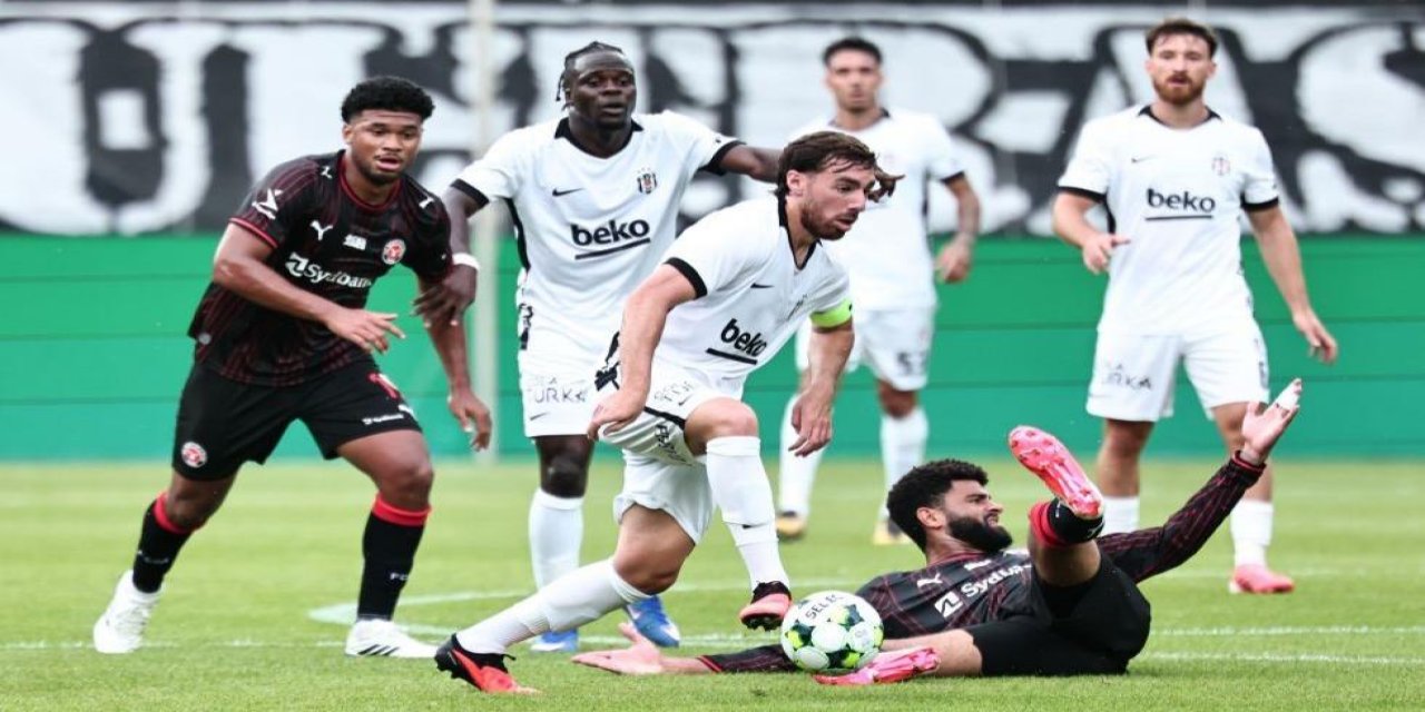 Beşiktaş Danimarka’da Turladı! Kartal, Midtjylland’ı 2 Golle Geçip 3. Tura Yükseldi