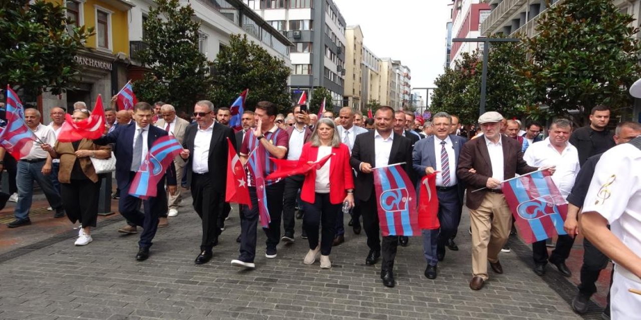 Ertuğrul Doğan: "Bizim taşıdığımız Trabzonspor'un şerefli armasıdır"