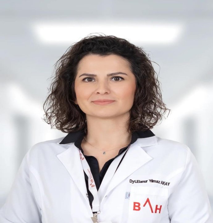 Dyt. Akay: "Kontrolsüz ve aşırı kısıtlayıcı diyetler, hormon dengesini bozabiliyor"