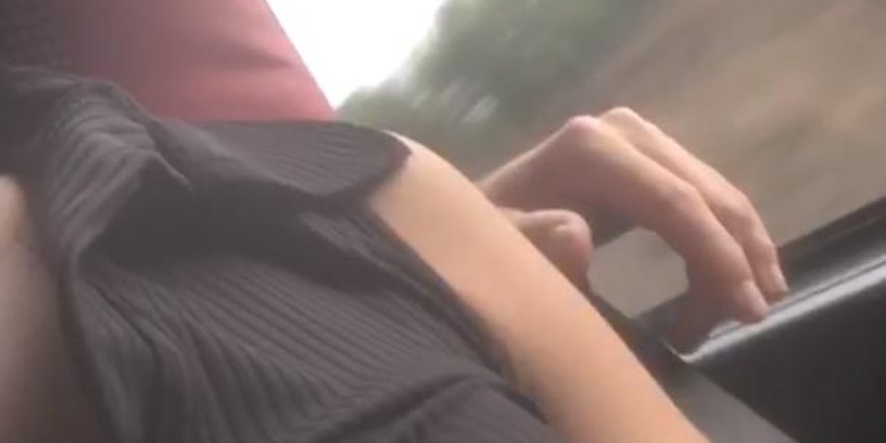 15 Yaşındaki Kız, Otobüste Yedek Şoförün Taciz Anını Kaydedip Şikayetçi Oldu