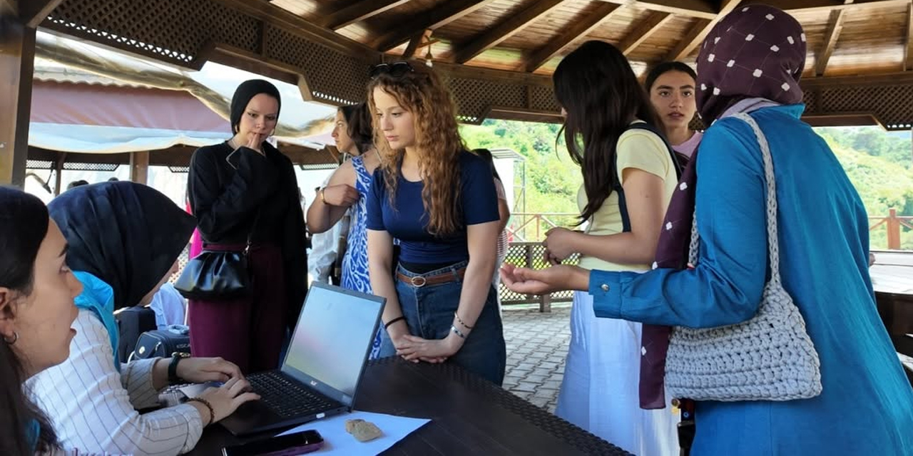 Fındıklı Gençlik Kampı 6 İlden 128 Öğrenciyi Ağırlıyor