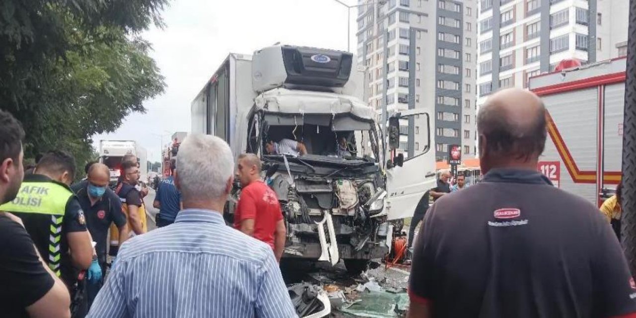 Rize Plakalı Araç Kazaya Karıştı: 4 yaralı
