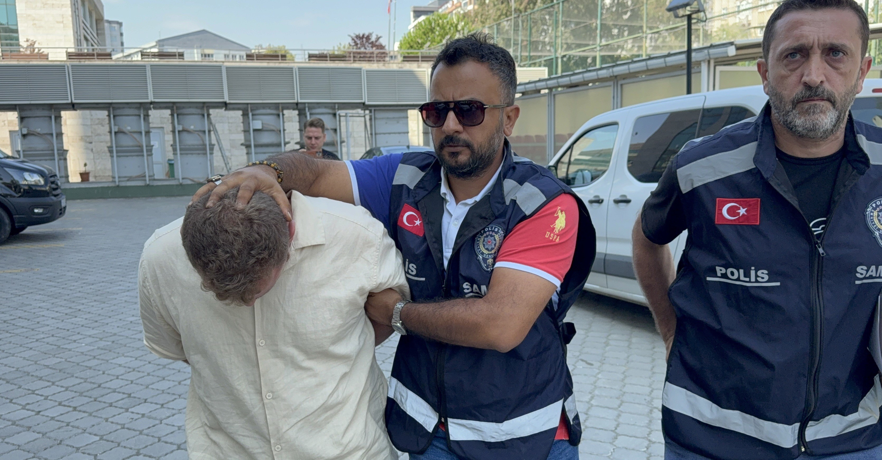 Kalıp ustası çalıştığı okul inşaatından 650 bin lira değerinde kablo çaldı