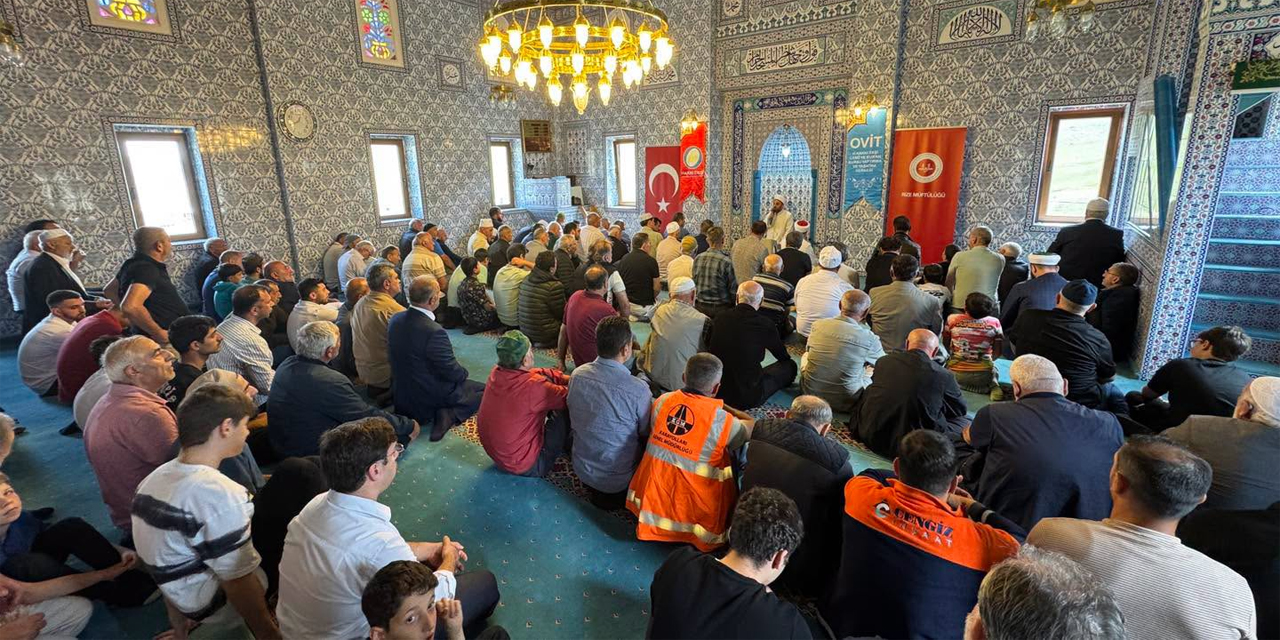 Ovit Yaylası'nda Geleneksel Kur'an Ziyafeti Programı Gerçekleştirildi