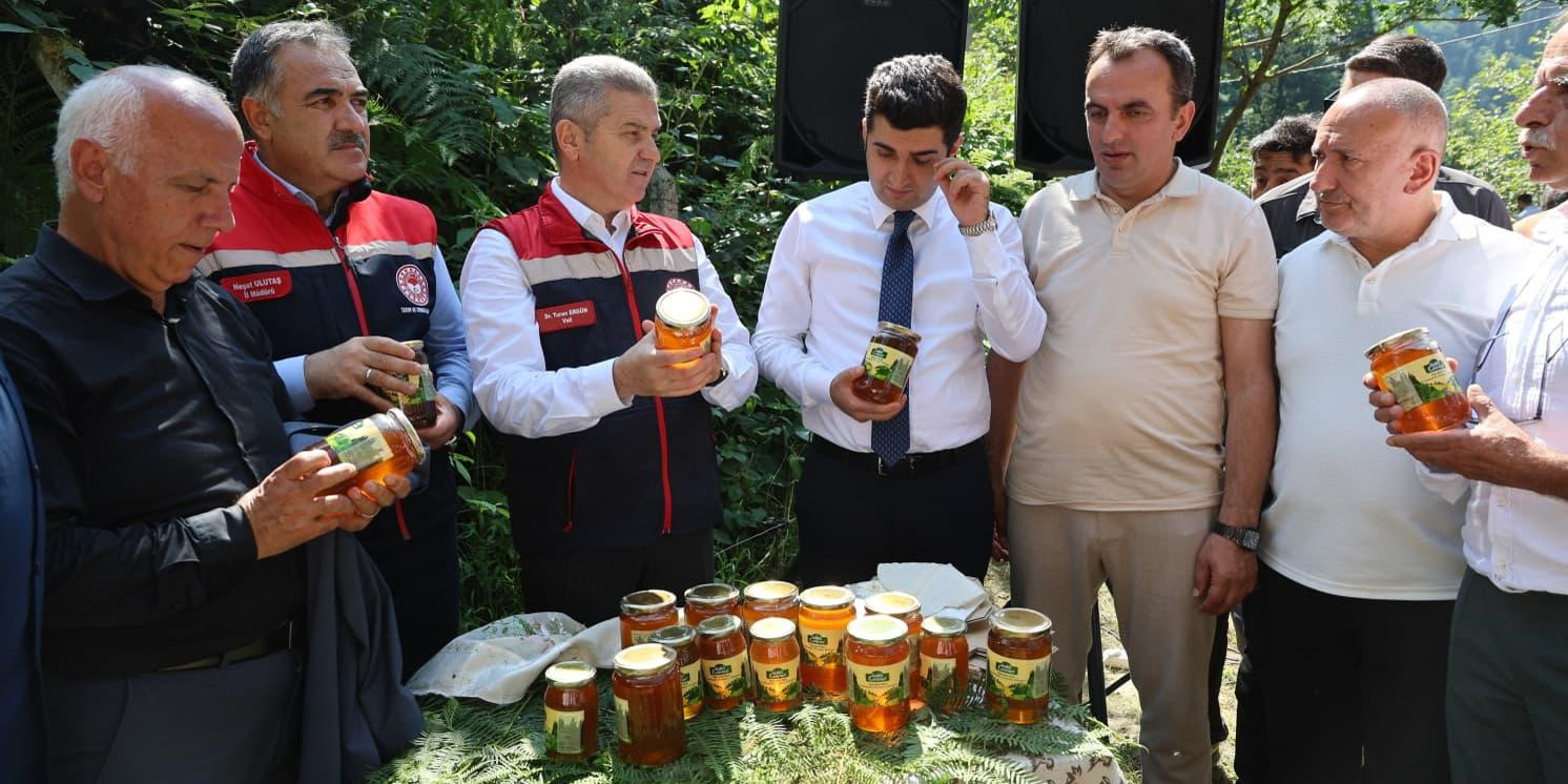 UNESCO korumasındaki Macahel'de bal hasadı başladı