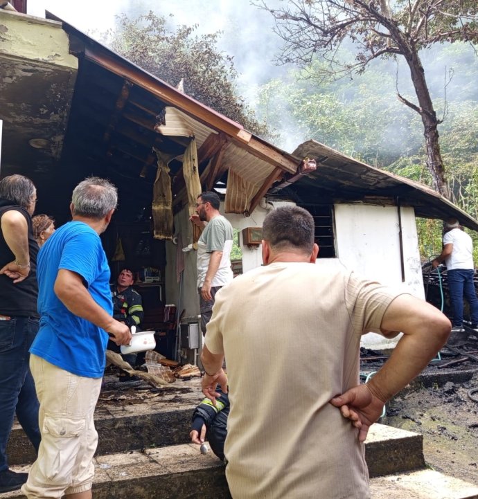 Trabzon'da odunluk yangını: 1 yaralı