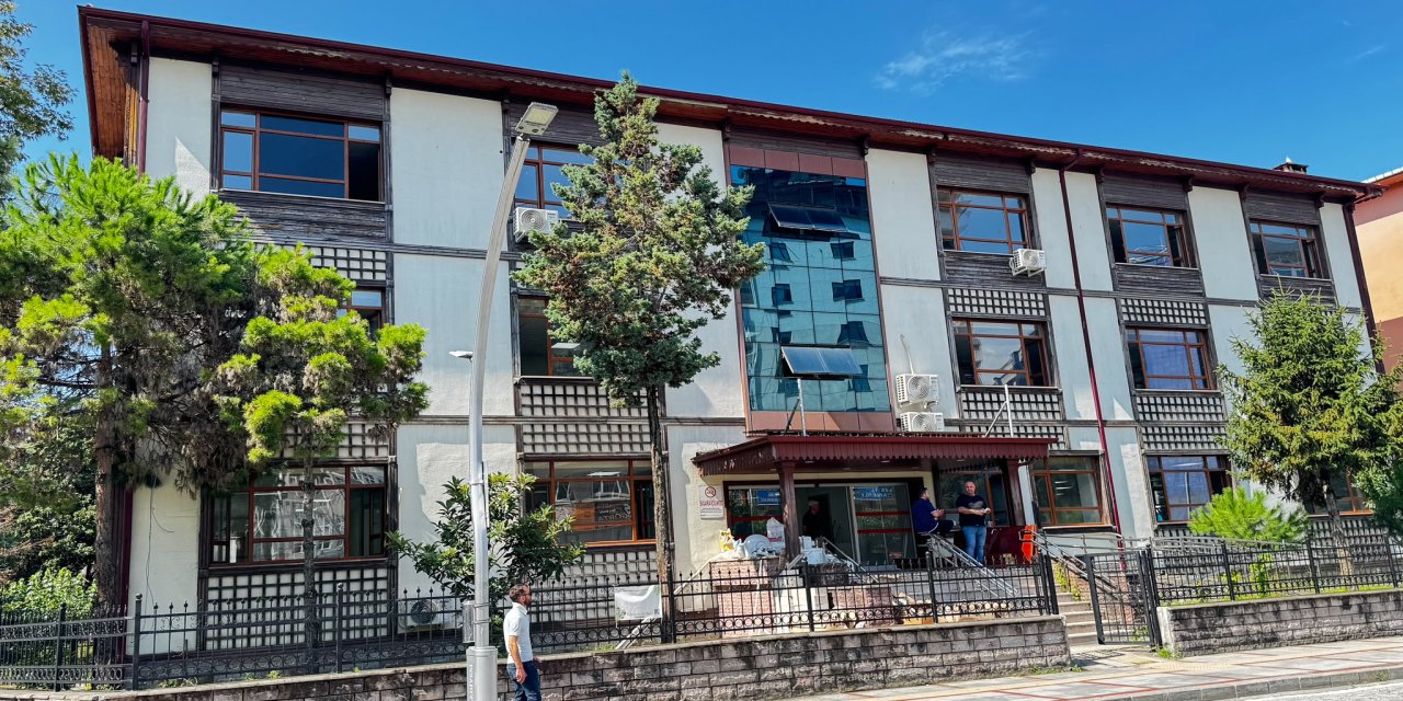Rize İl Özel İdaresi Eski Kütüphane Binasına Taşınıyor