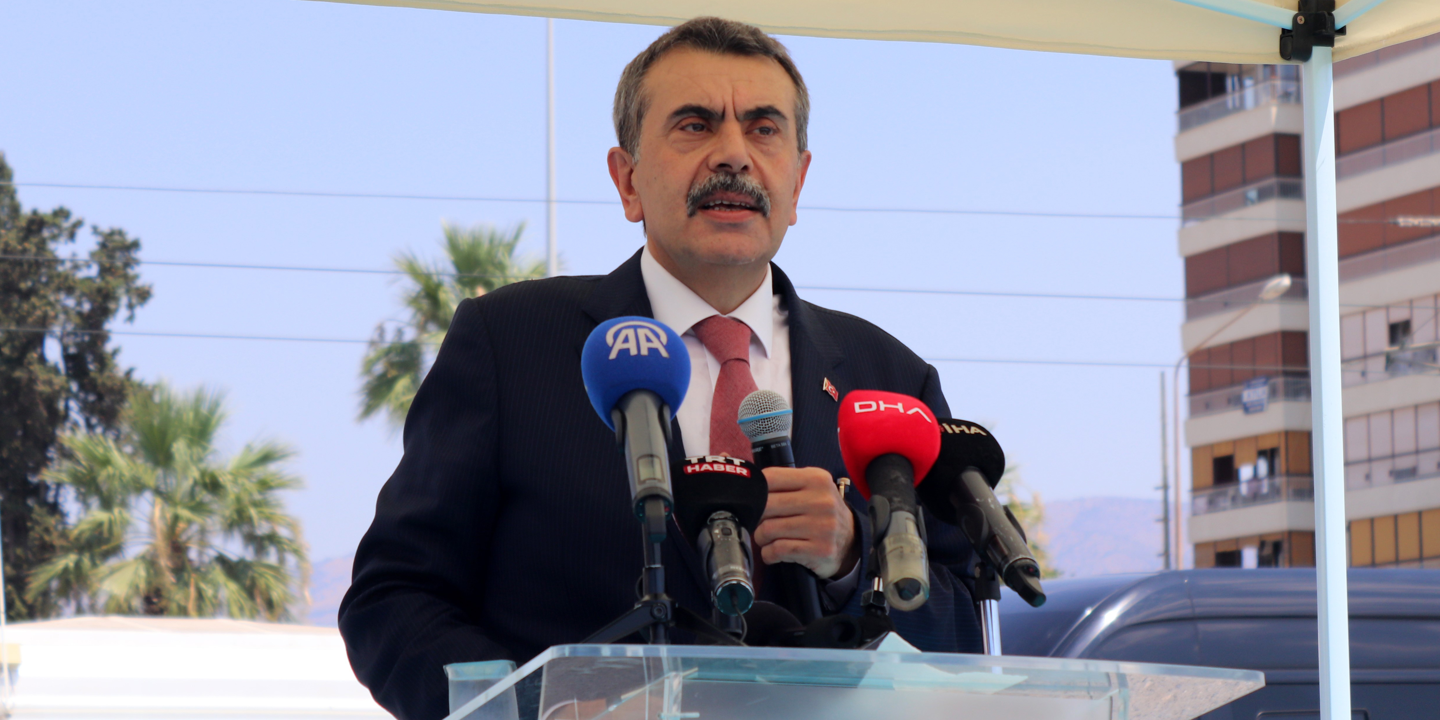 Milli Eğitim Bakanı Tekin: "Çocuklarımızın en iyi şekilde yetişmesi için çalışıyoruz"