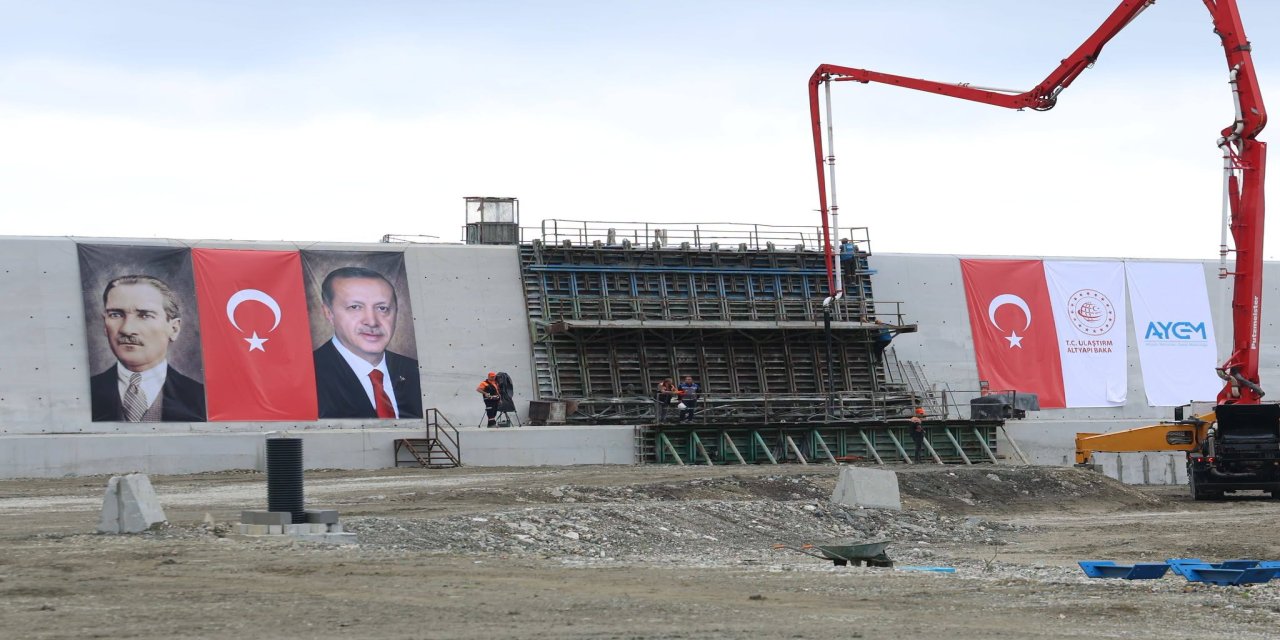Bakan Uraloğlu: "İyidere Lojistik Limanı Rize'nin geleceğine vurulan önemli bir mühürdür"