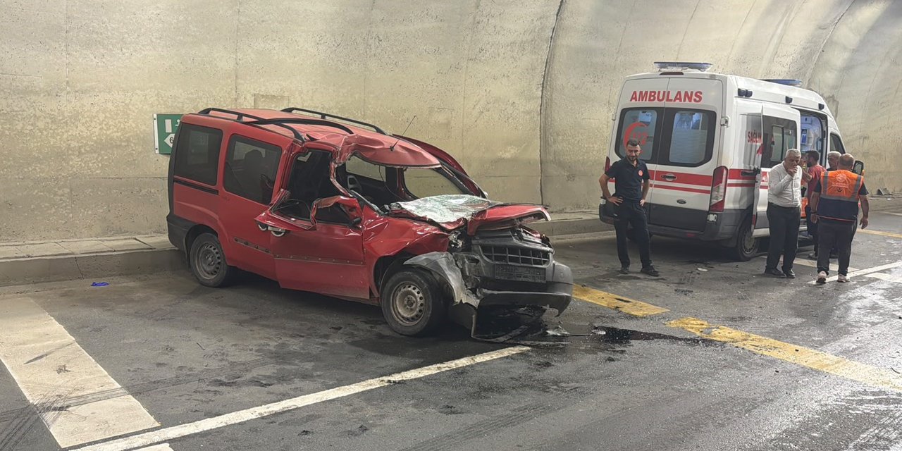 Cankurtaran Tüneli'nde kaza: 2 yaralı