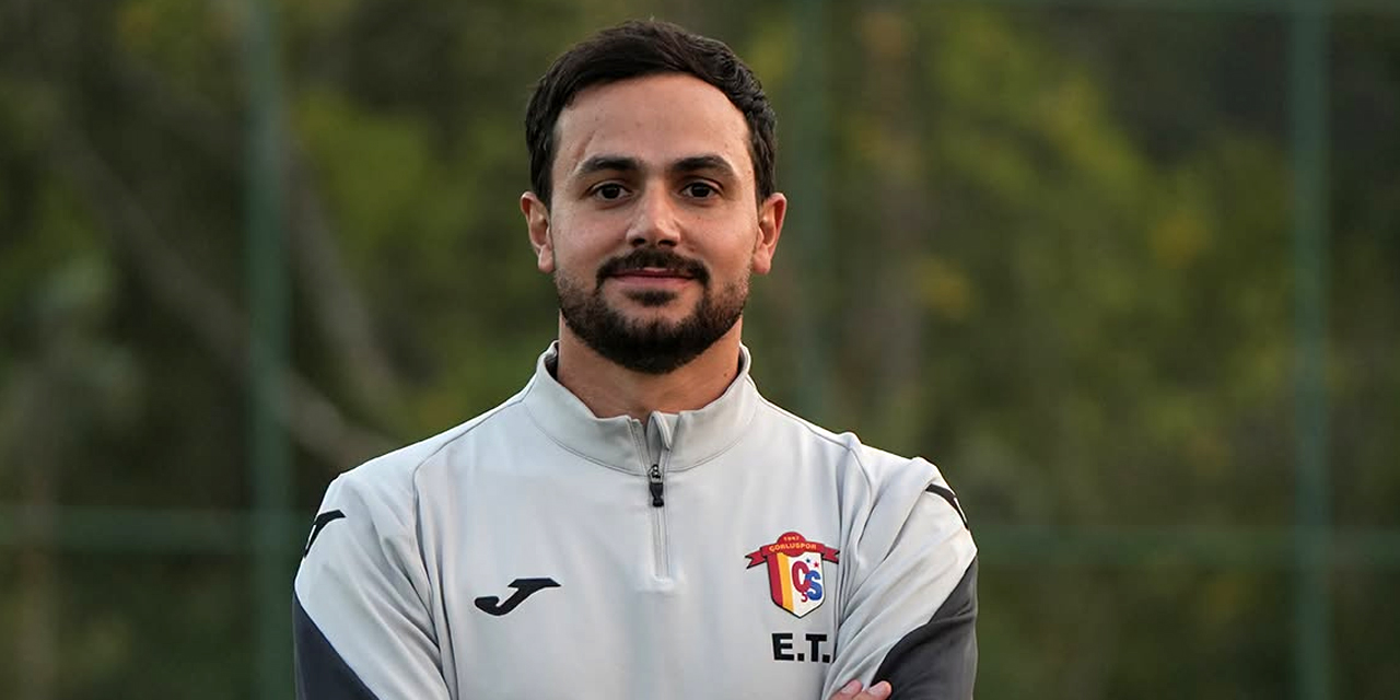 Rizeli Şampiyon Antrenör Ekrem Tevetoğlu Çorluspor 1947'de