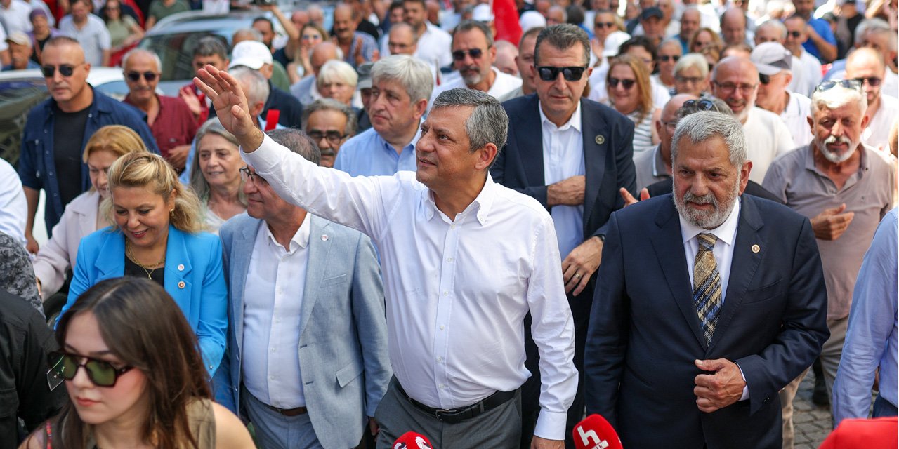 Özgür Özel, Rize'de vatandaşlara seslendi
