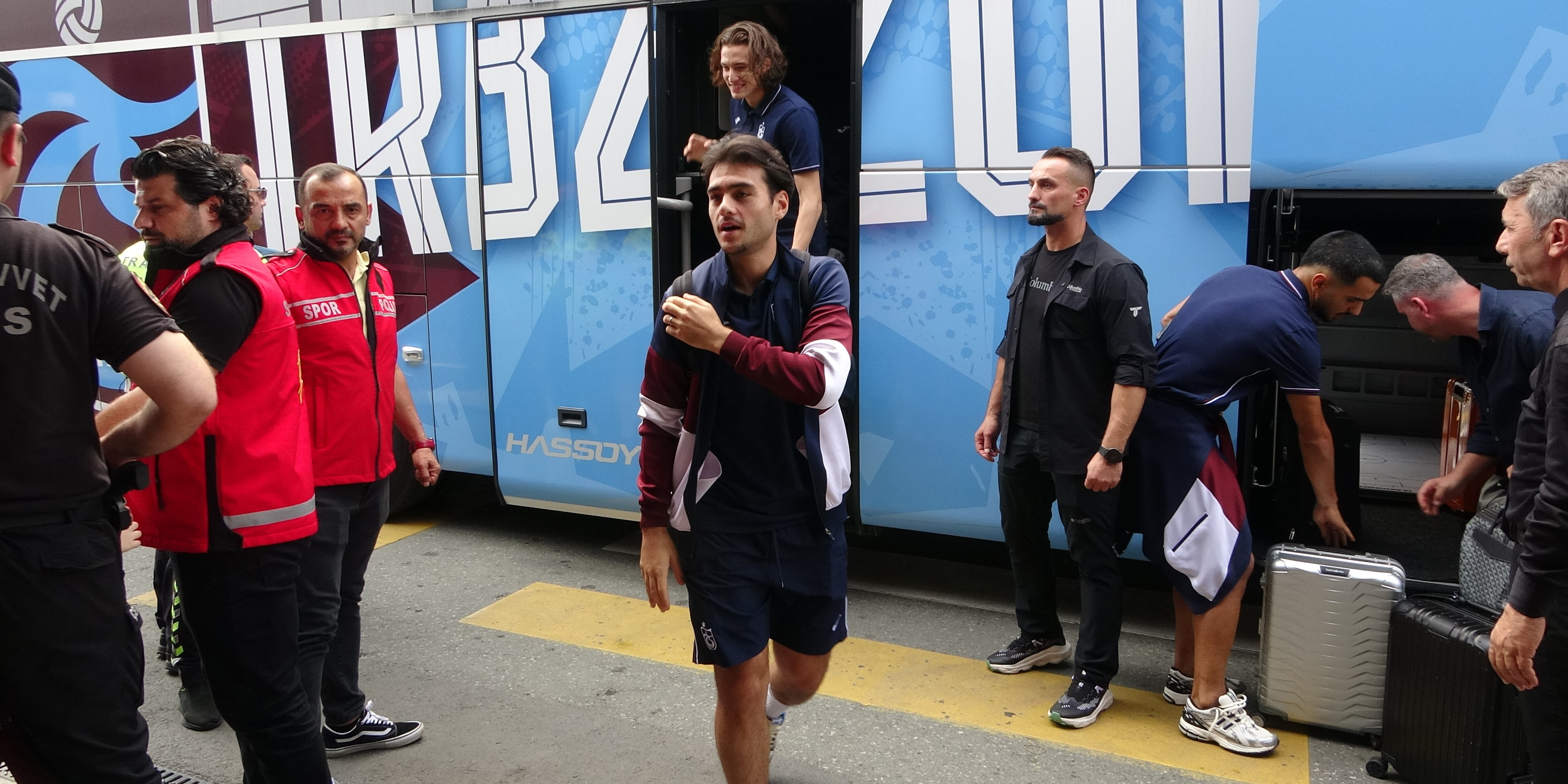 Trabzonspor, Ferencvaros rövanşı için Macaristan'a gitti
