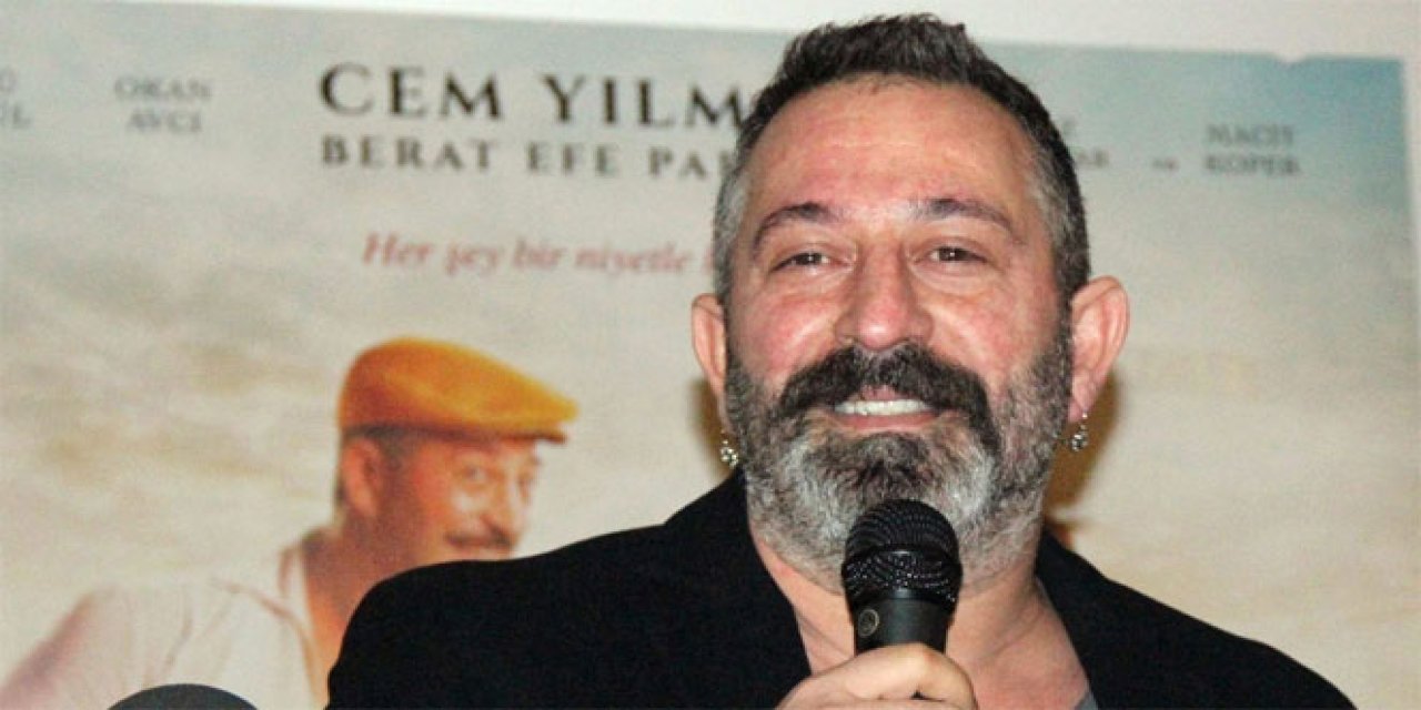 Çanakkale'de evinde rahatsızlanan komedyen Cem Yılmaz hastaneye kaldırıldı