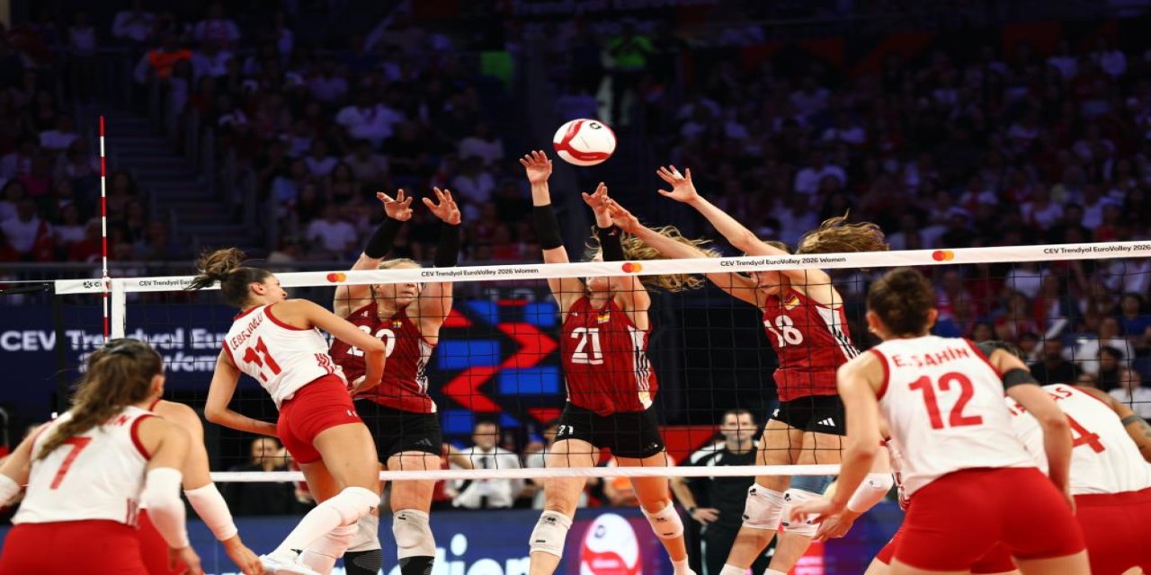 A Milli Kadın Voleybol Takımı, Avrupa Şampiyonası'nda yarı finale yükseldi
